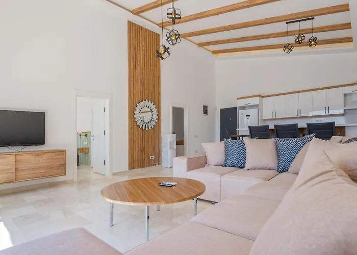 Conservative In Nature - Uzumlu, Kalkan * קס