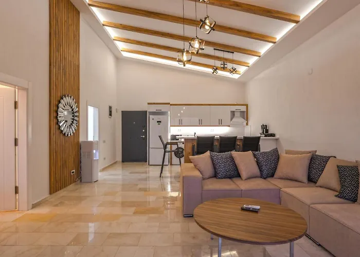 Conservative In Nature - Uzumlu, Kalkan * קס