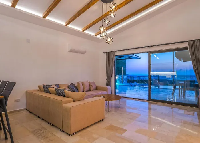 Conservative In Nature - Uzumlu, Kalkan * קס