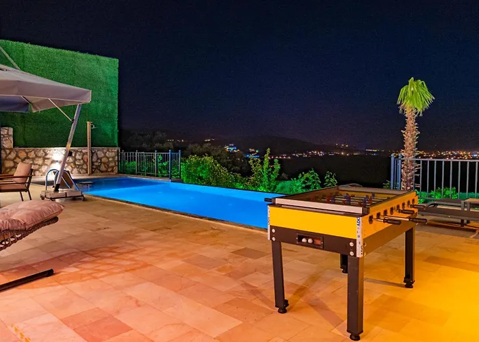 Conservative In Nature - Uzumlu, Kalkan קס